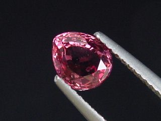 Rhodolit Granat 1,13 Ct. Tropfen 6,5 x 5,5 mm Sri Lanka