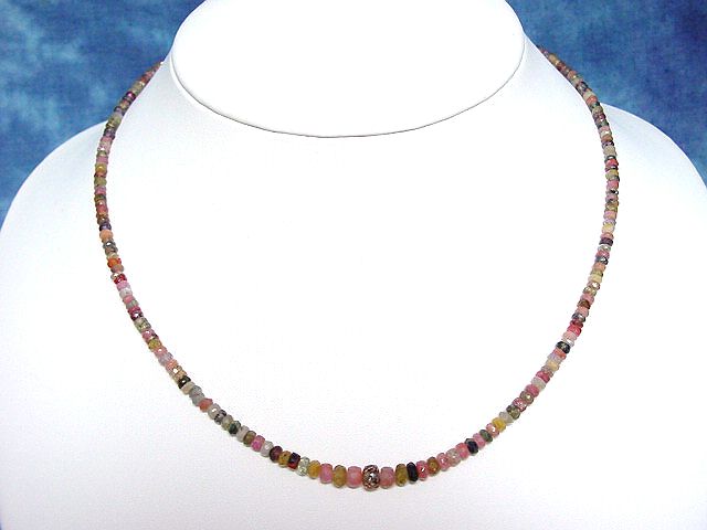 Spinellkette 54,40 Ct.  bunte facettierte Spinell Kette 44 cm