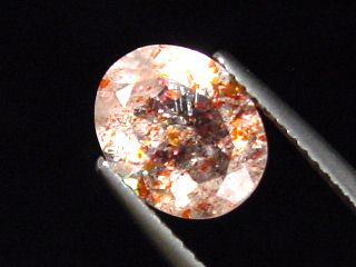 Quarz mit Hämatit 2,05 Ct. natürliche Konfetti Einschlüsse