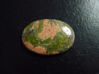 Unakite 24,04 Ct. oval cabochon
