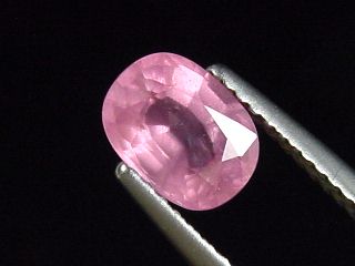 Pink Spinel 1,33 Ct. oval Sri Lanka
