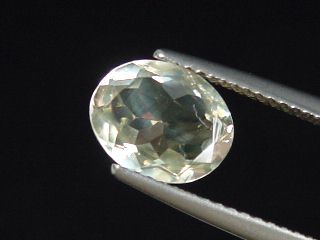 Sillimanite 2,03 Ct. faceted oval - Balangoda, Sri Lanka