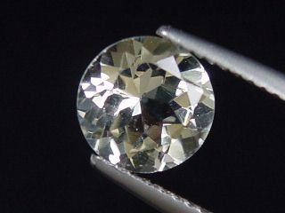 White Topaz 2,58 Ct. round Brazil