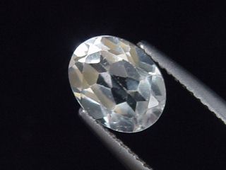 White Topaz 2,57 Ct. oval Brazil