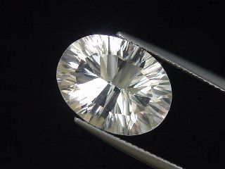 White Quartz 8,20 Ct. oval Brazil concave cut