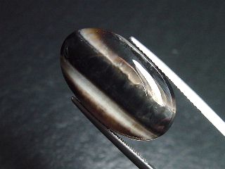 Achat 18,19 Ct. gebändert - Oval Cabochon Brasilien