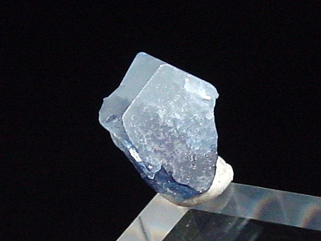 Benitoit 6,5 mm - San Benito Co., Kalifornien, USA