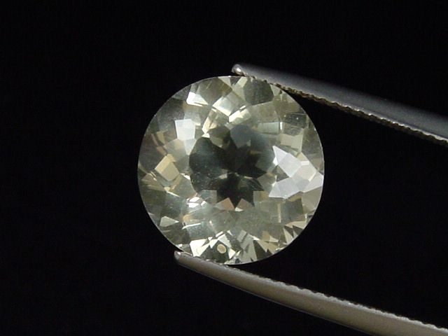 Orthoklas 6,20 Ct. fein Rund - Introngay, Madag.