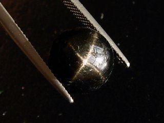 Sterndiopsid / Stern Diopsid 10,34 Ct. feiner Stern Rund B-Qualität