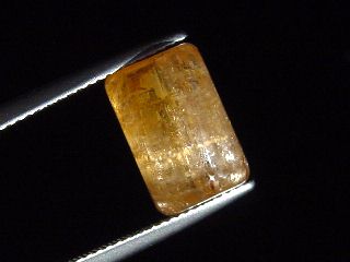Topaz cat's eye 7,63 Ct. rare natural color - Ouro Preto, Brazil