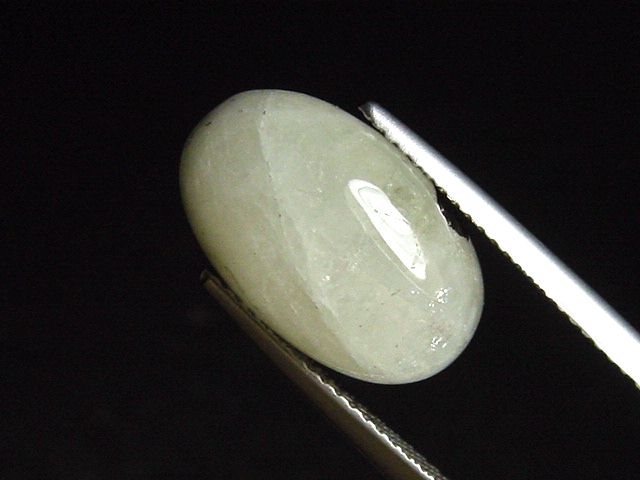 Datolith mit Pyrit 8,47 Ct. Cabochon - Charcas, Mexiko