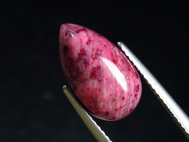 Thulite 5,27 Ct. cabochon - Lom, Norway