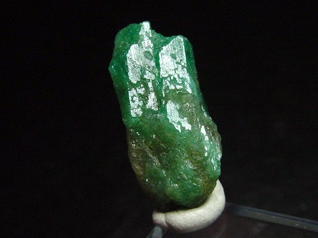 Emerald crystal 25 mm fine green - Muzo, Colombia