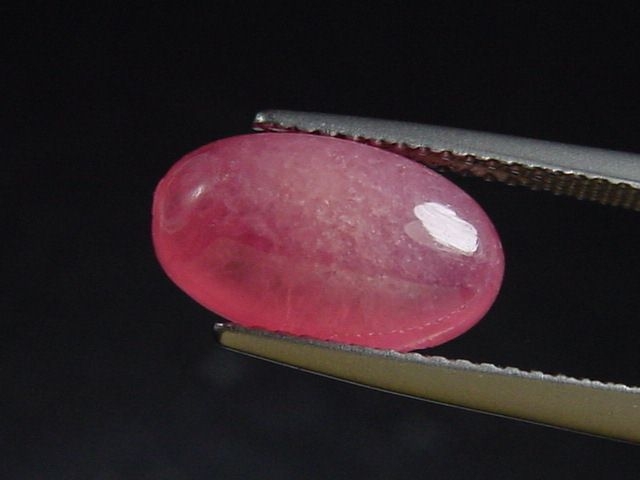 Rhodochrosite 4,00 Ct. oval cabochon - Argentina